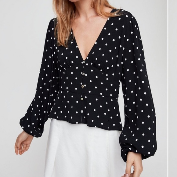 Aritzia Tops - Wilfred Prairie Blouse - Black and White - Size Medium